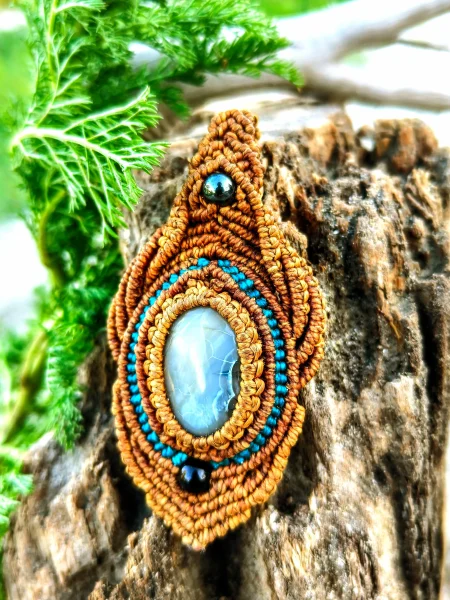 Macrame Necklace White Agate & Hematite